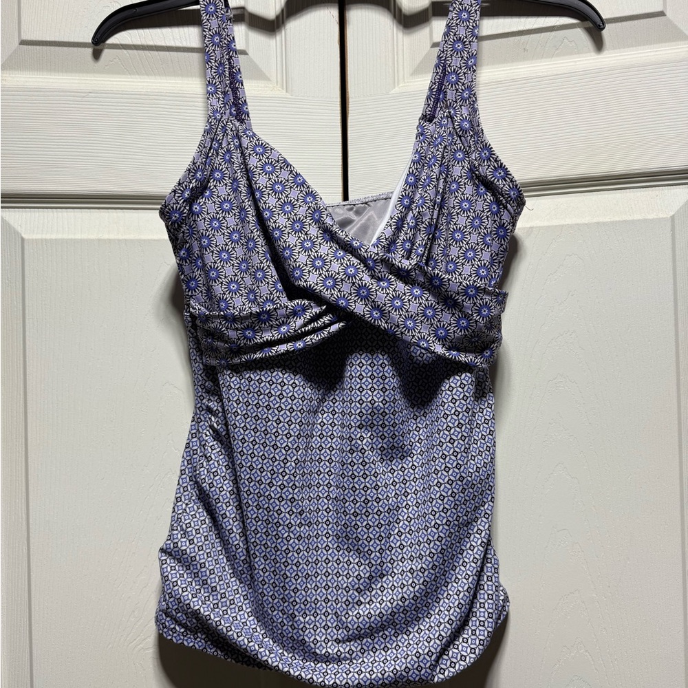 women's Lands' End blue & black surplice tankini top UP 50 size 10 D Bra pads - Picture 5 of 9